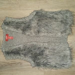 ⭐3/$10⭐Arizona Jean Co Faux Fur Vest